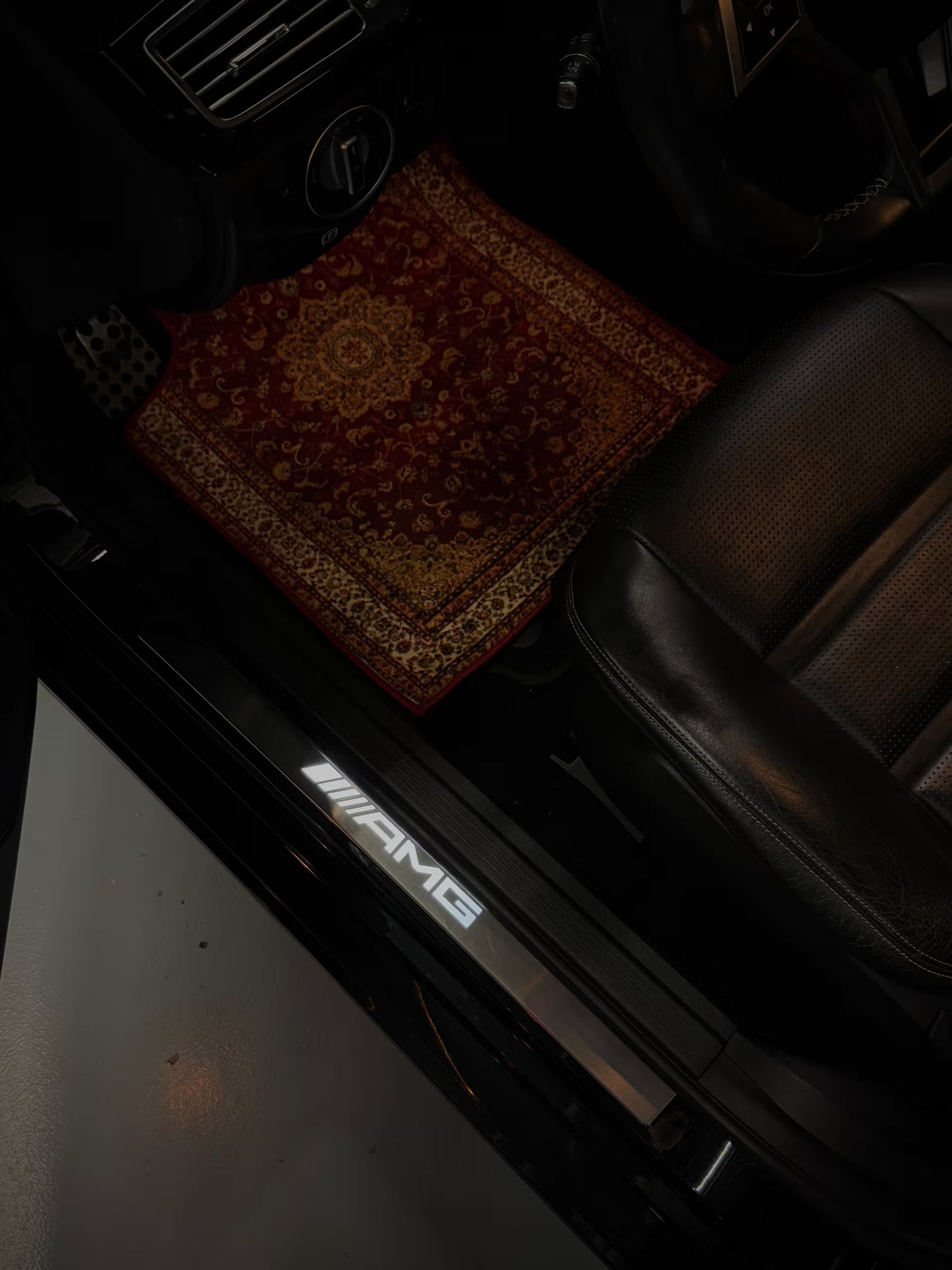 ARTAPI – HENNA – Jeu de Tapis de Voiture Universels – Motif Oriental Rouge – Antidérapants