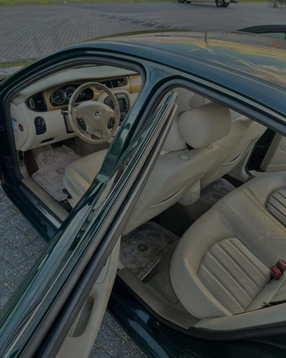 Ensemble de Tapis de Voiture Beige – Motifs Orientaux Élégants & Protection Intérieure (4 Pièces)